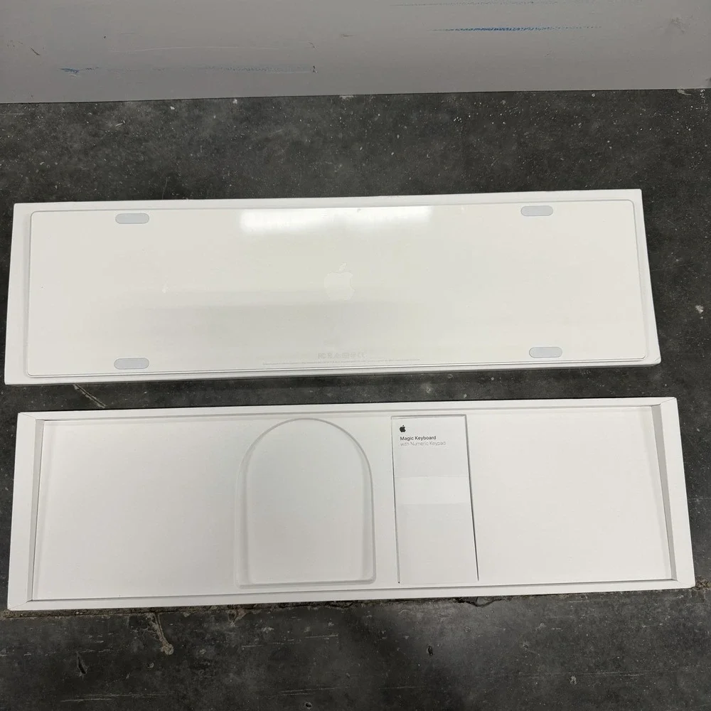 Apple Magic Keyboard with Numeric Keypad Wireless Bluetooth US English White